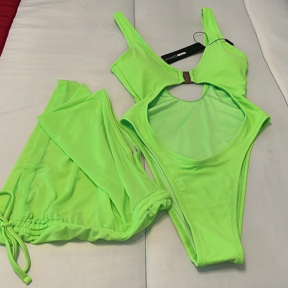 NWT! Fashion Nova Sexy One Piece Swimsuit with Coverup😎 - Picture 7 of 12